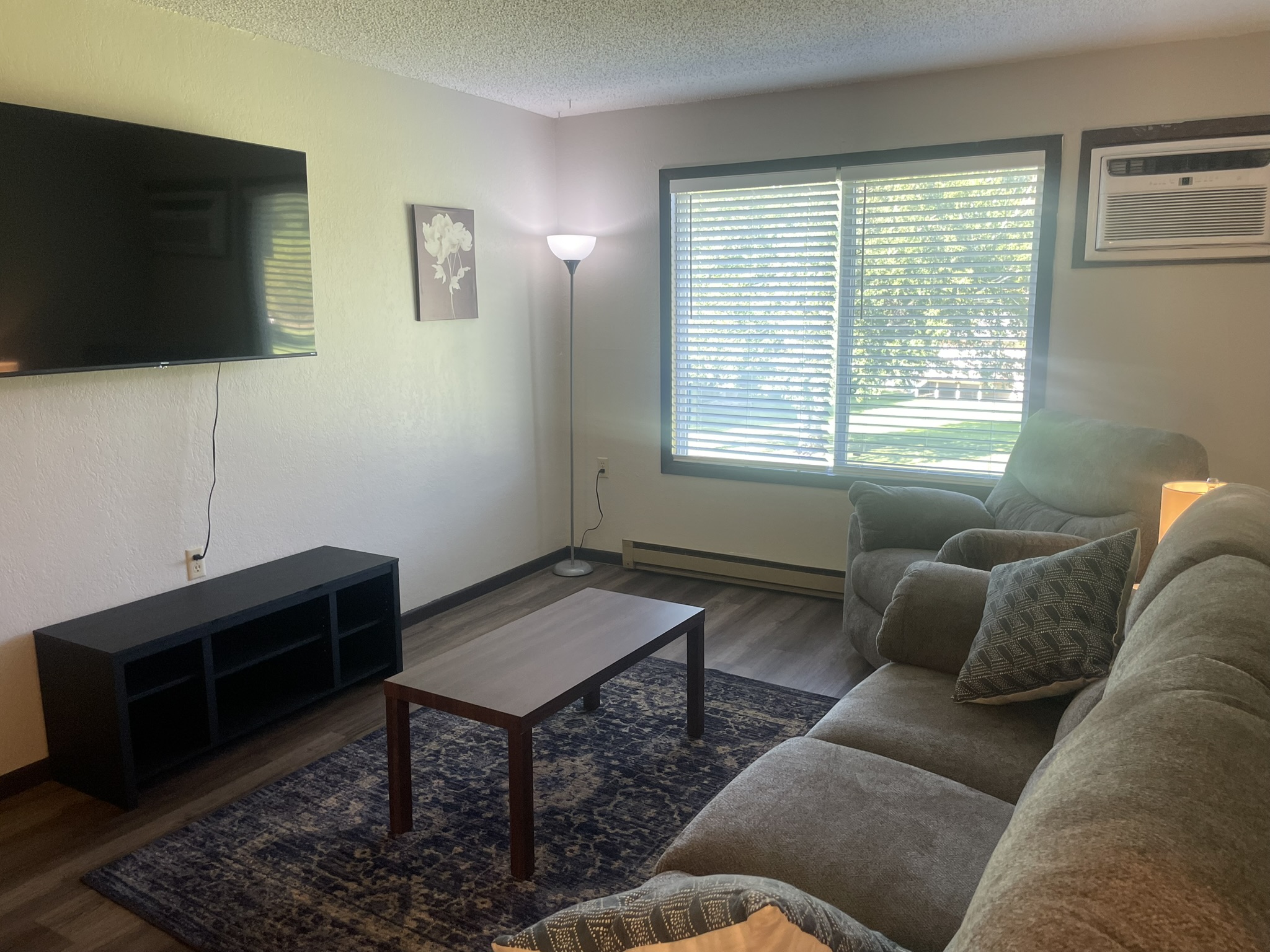 812 Hills Avenue - N209