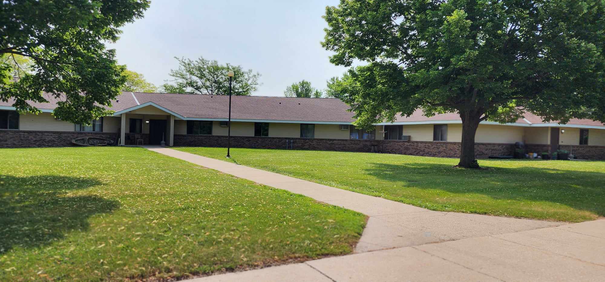 551 Lakeview Road - 1