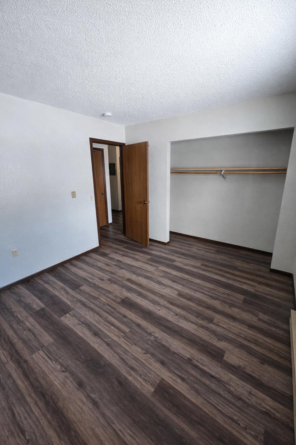 551 Lakeview Road - 14